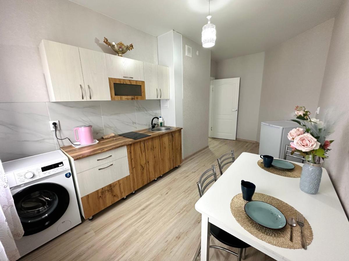 1 Комнатная Драмтеатр 1Bedroom Apartment Ustʼ-Kamenogorsk Εξωτερικό φωτογραφία